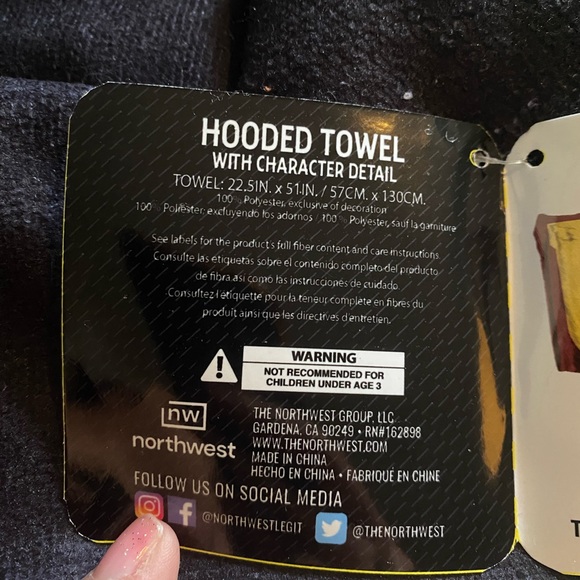 🏈 USC - Mickey Mouse Hooded Towel - Picture 4 of 5